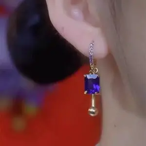 Fashion Earrings Women's Exquisite Temperament High-end Simple Ear Buckle New Niche Fashion Earrings High-end All-match Jewelry nuekin